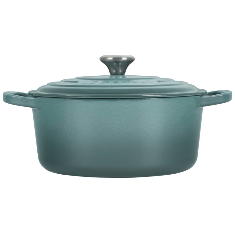 Le Creuset Signature Enameled Cast Iron Round Dutch Oven with Lid